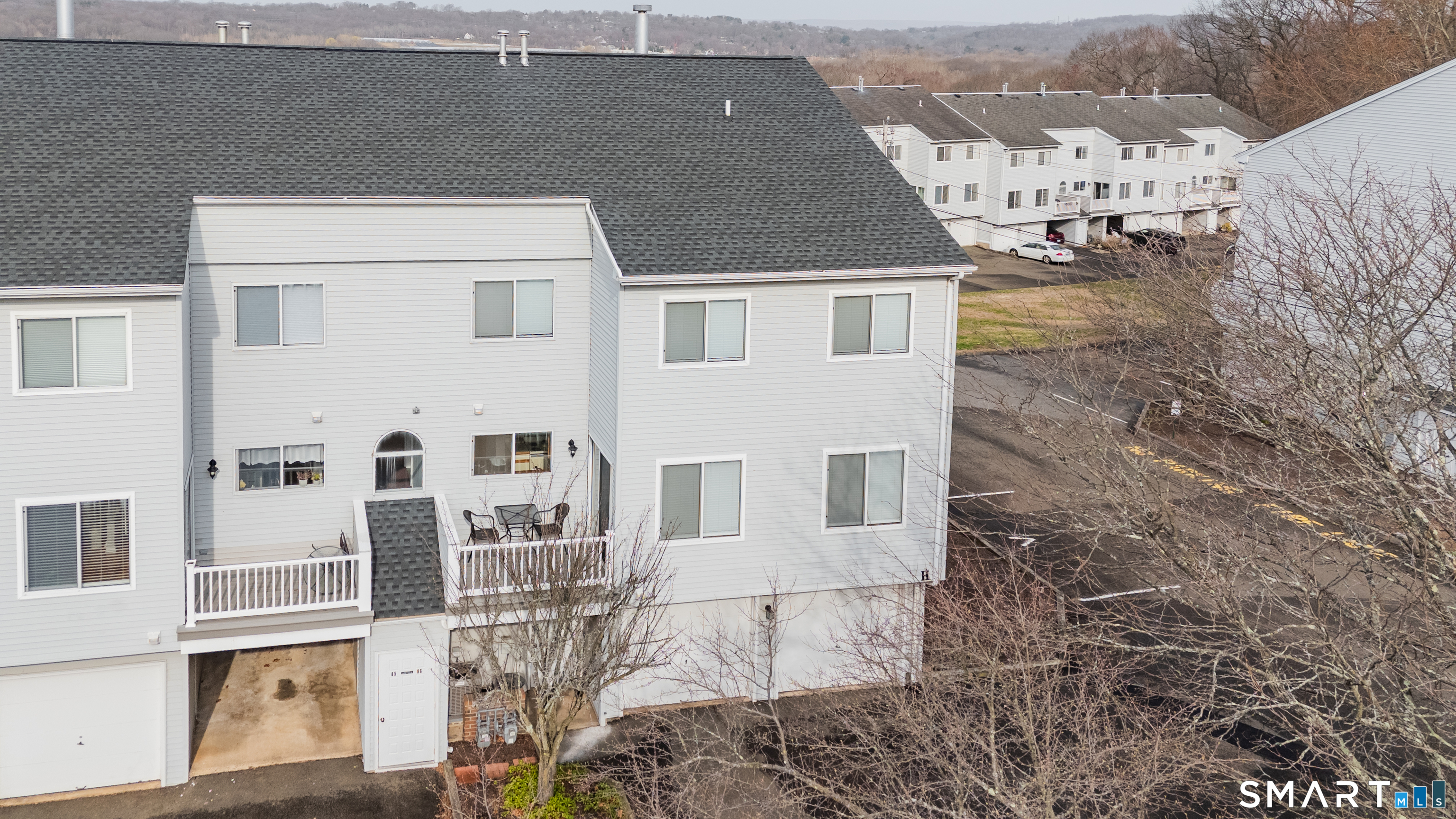 86 Staffordshire Commons Drive Wallingford CT 06492