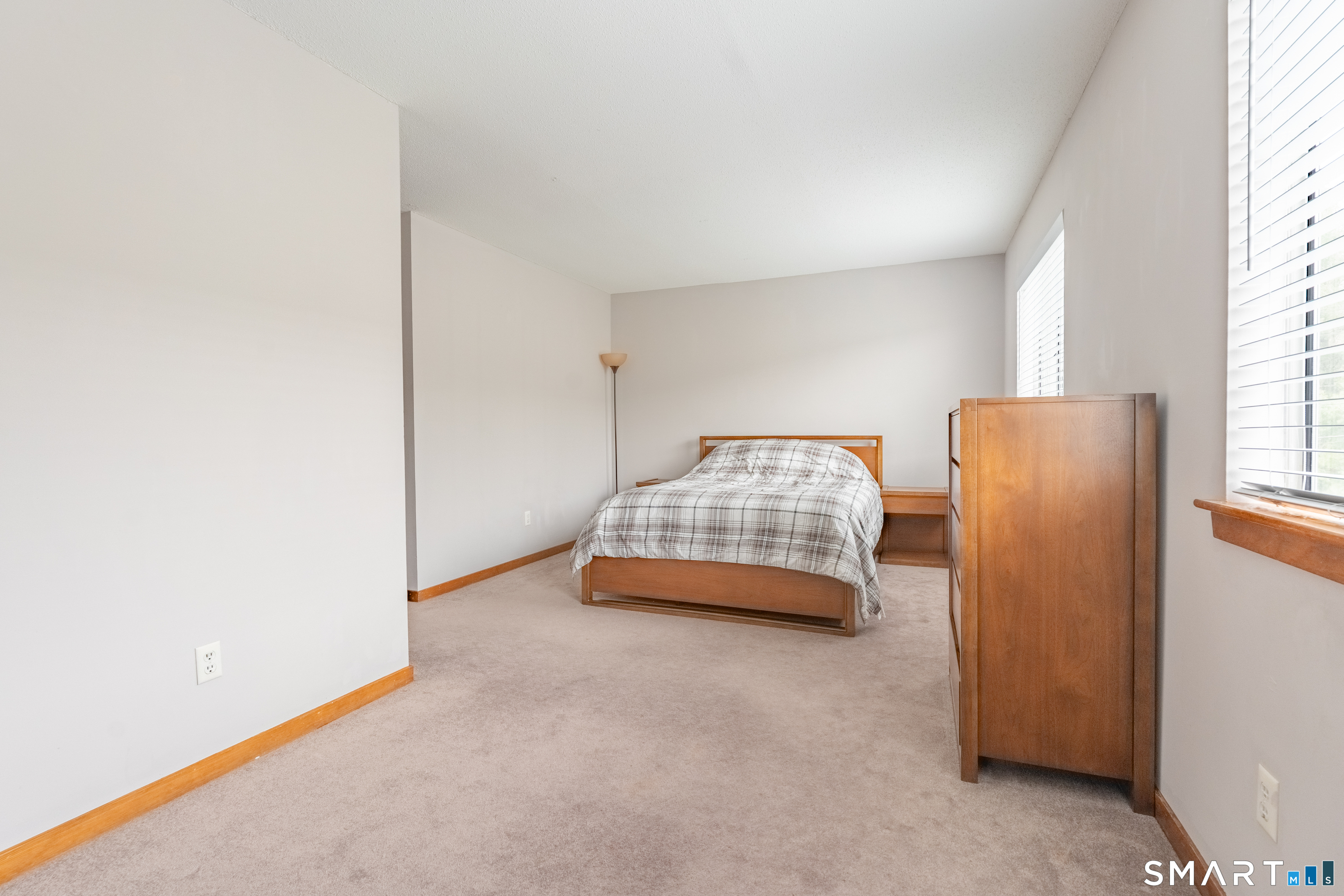 86 Staffordshire Commons Drive Wallingford CT 06492