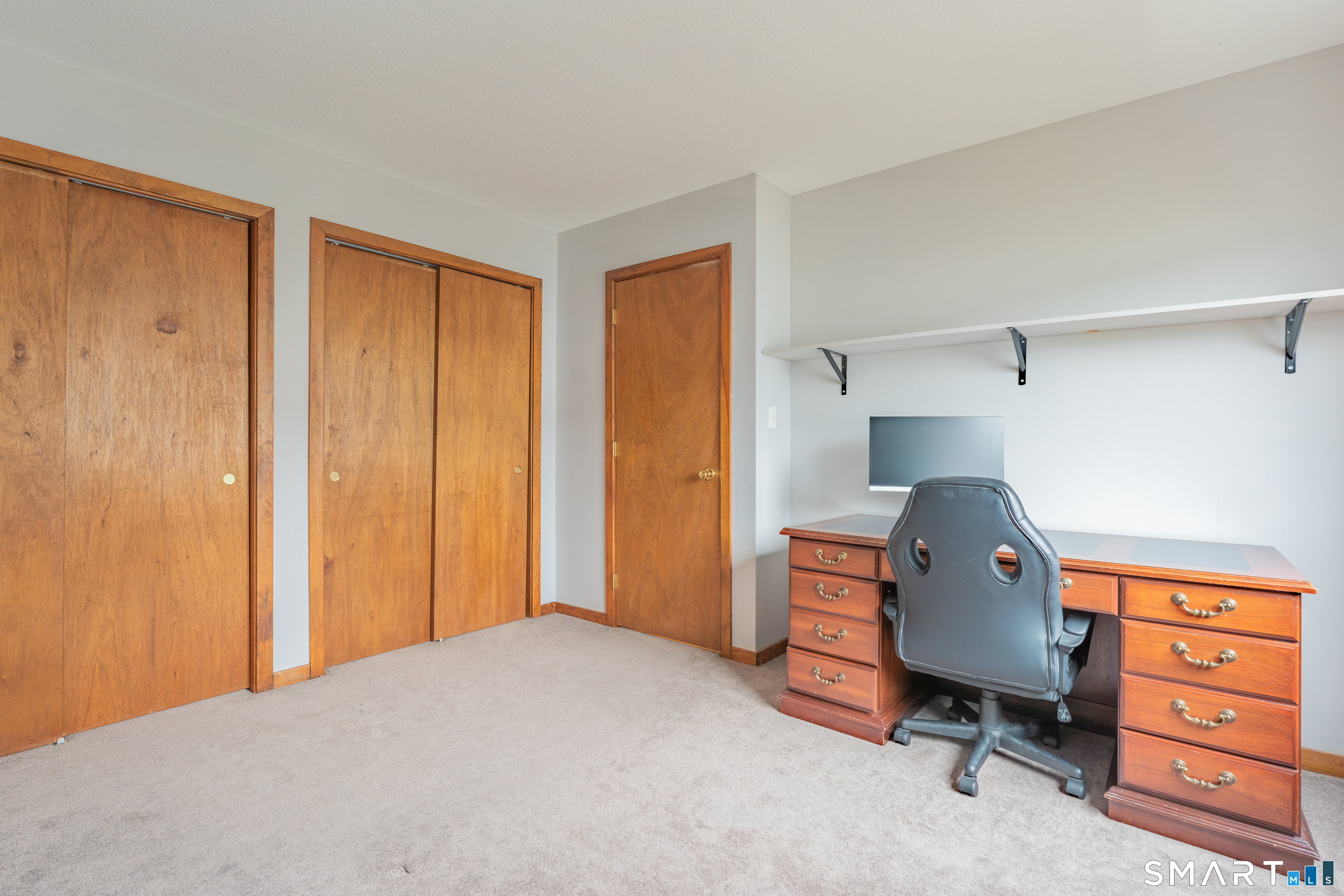 86 Staffordshire Commons Drive Wallingford CT 06492