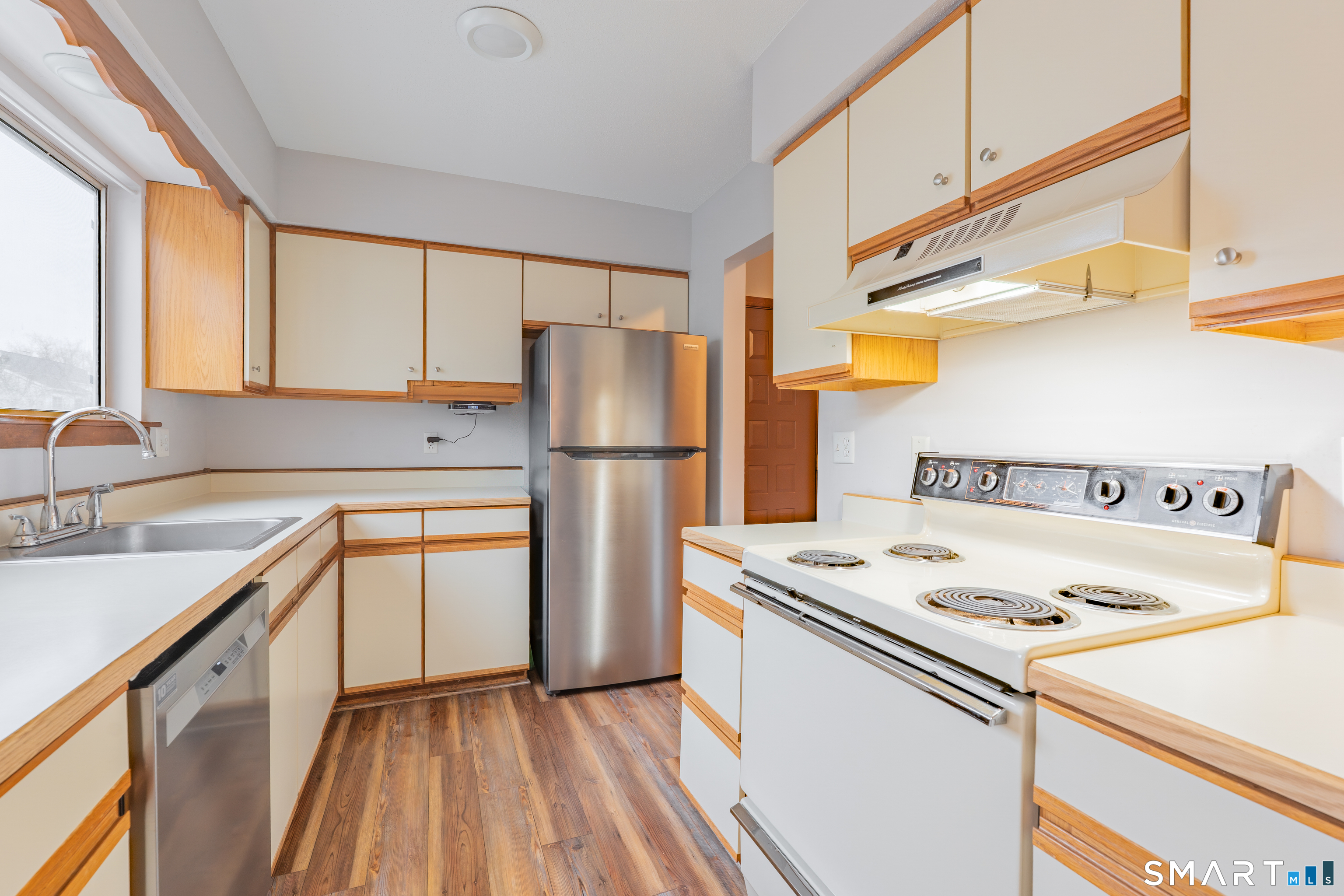 86 Staffordshire Commons Drive Wallingford CT 06492