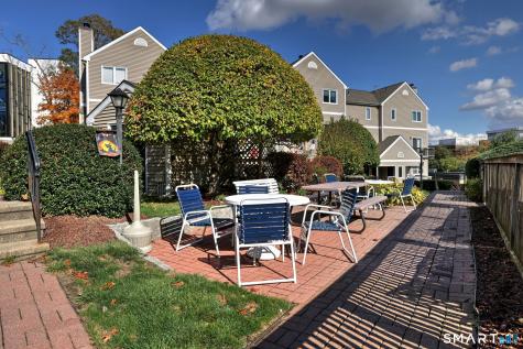 38 Glenrock Norwalk CT 06850