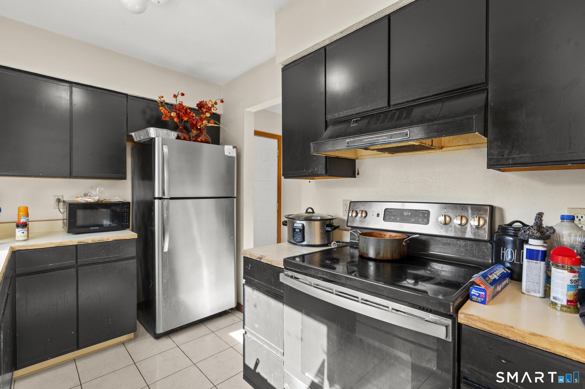 136 Staffordshire Commons Drive Wallingford CT 06492