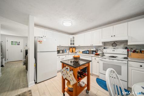 35 Woodcrest Drive Burlington CT 06013