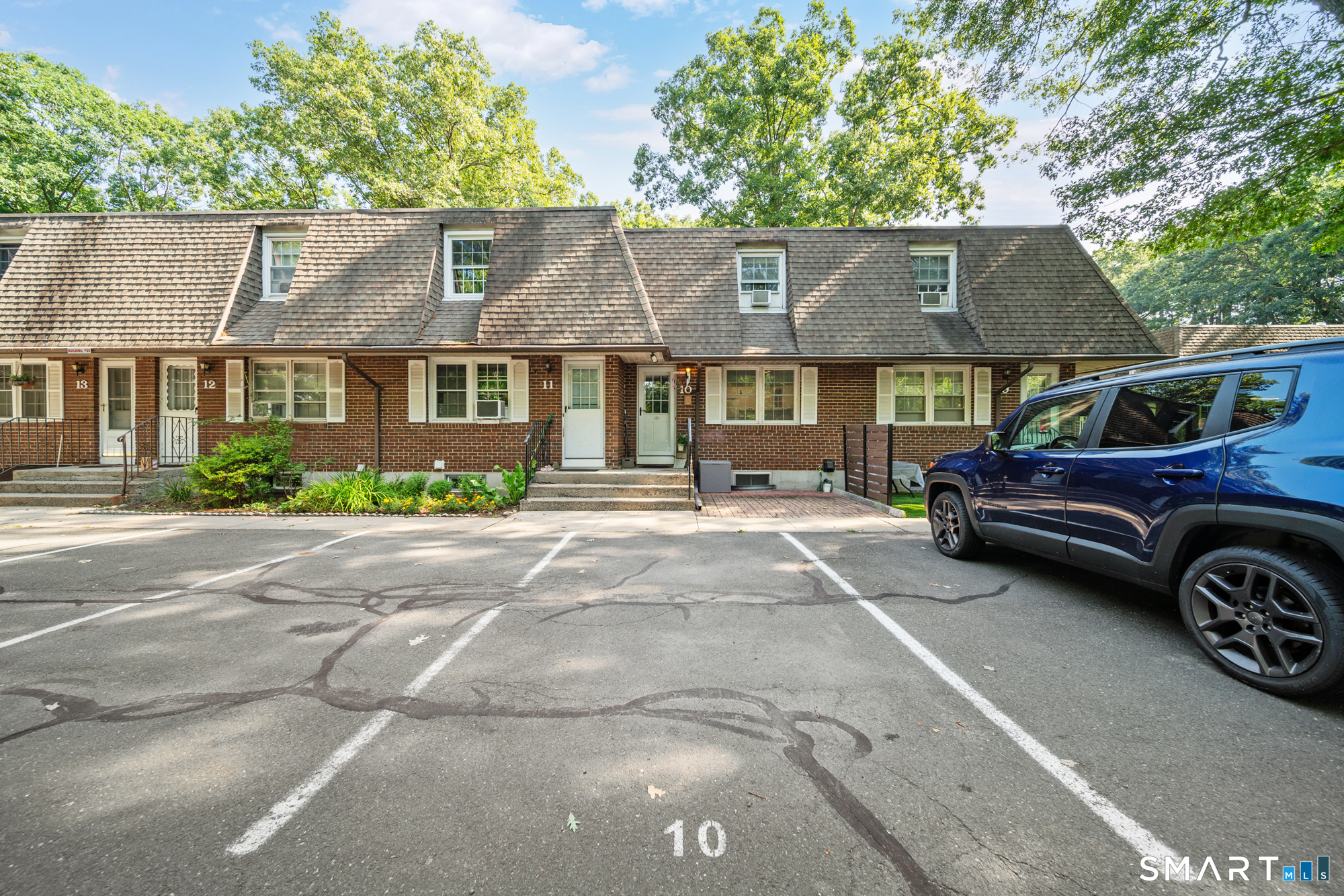 35 Woodcrest Drive Burlington CT 06013