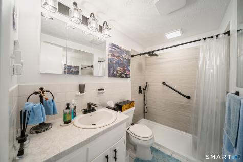 35 Woodcrest Drive Burlington CT 06013
