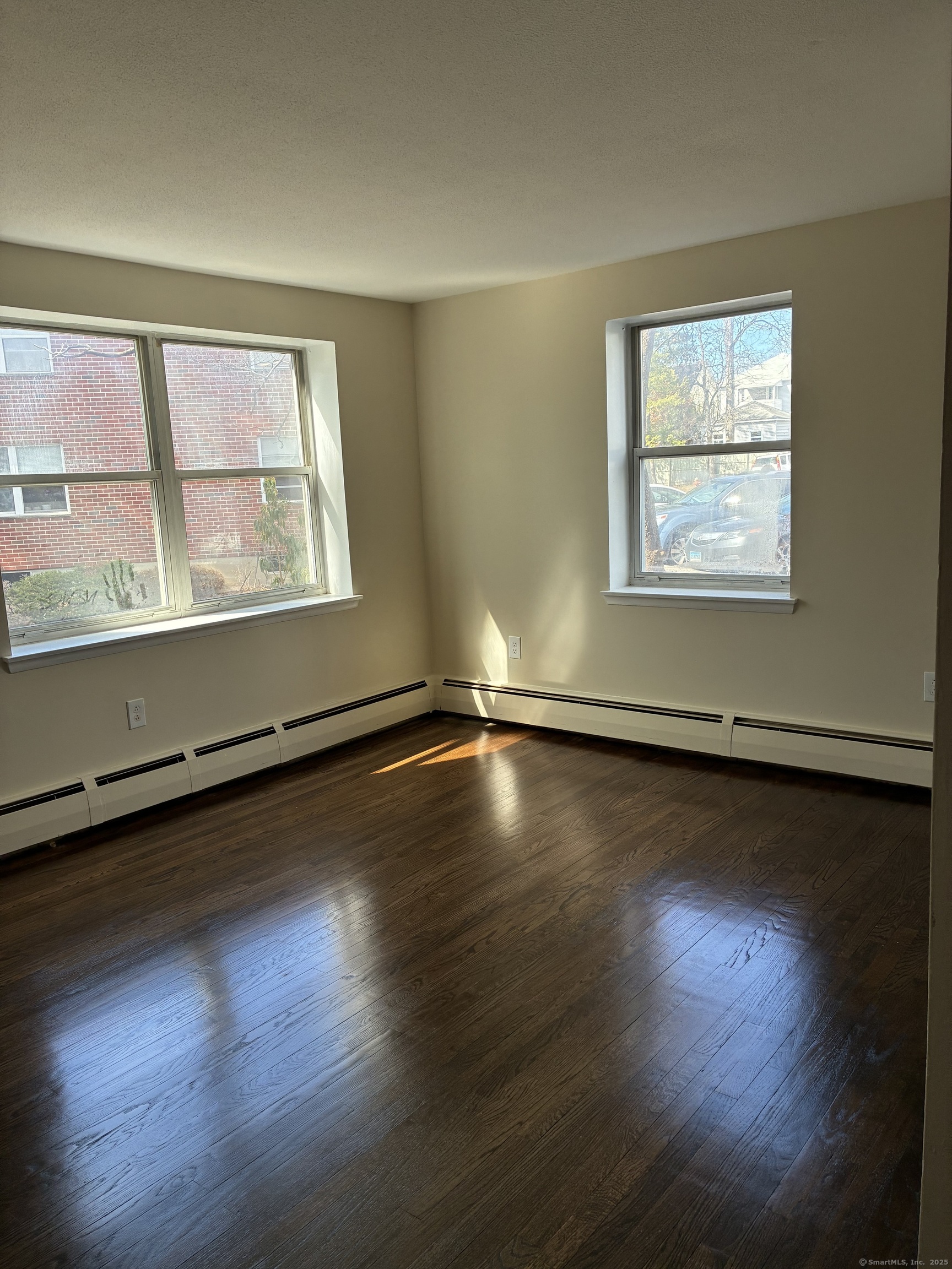 108 Oakwood Avenue West Hartford CT 06119