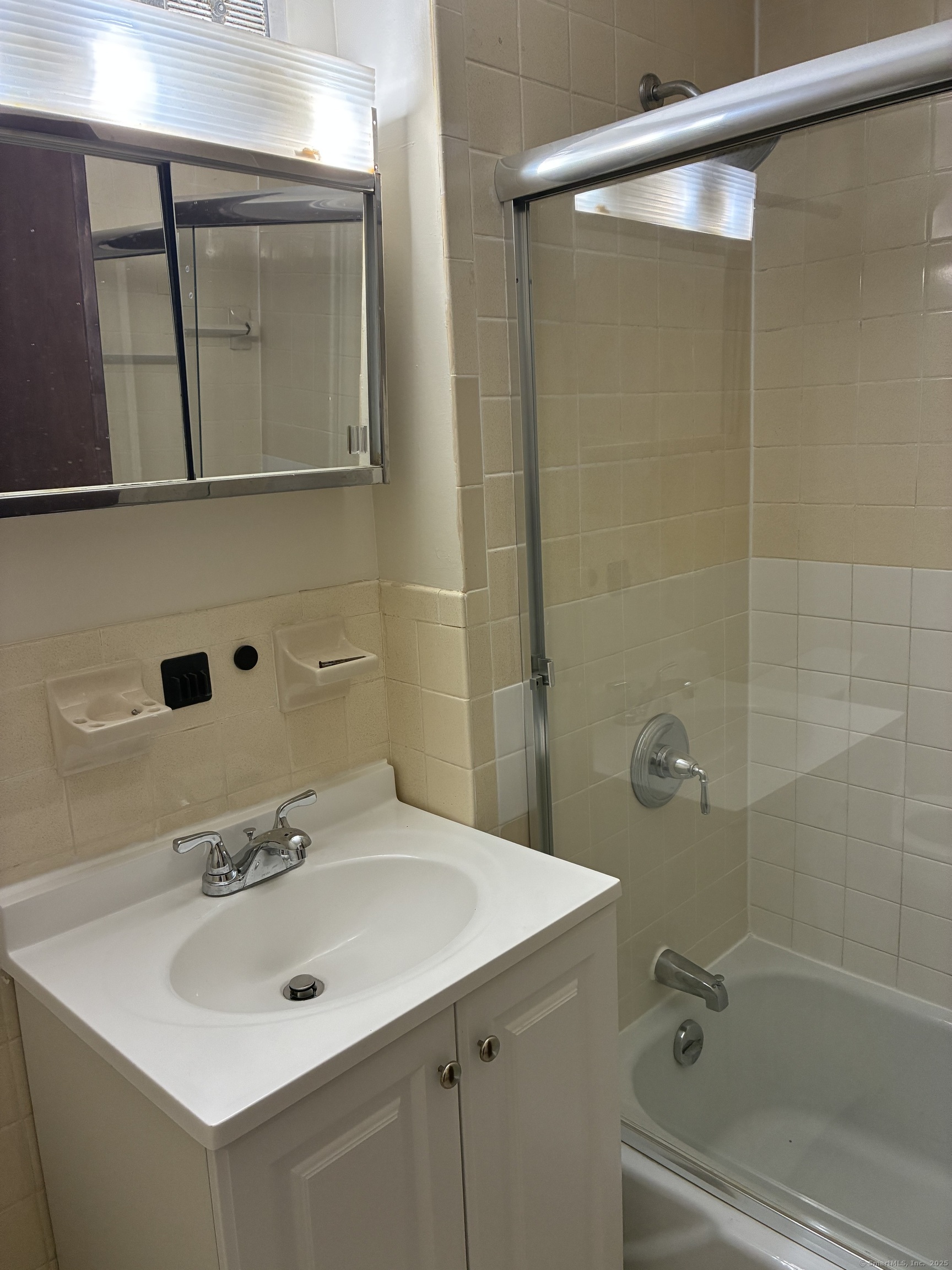 108 Oakwood Avenue West Hartford CT 06119