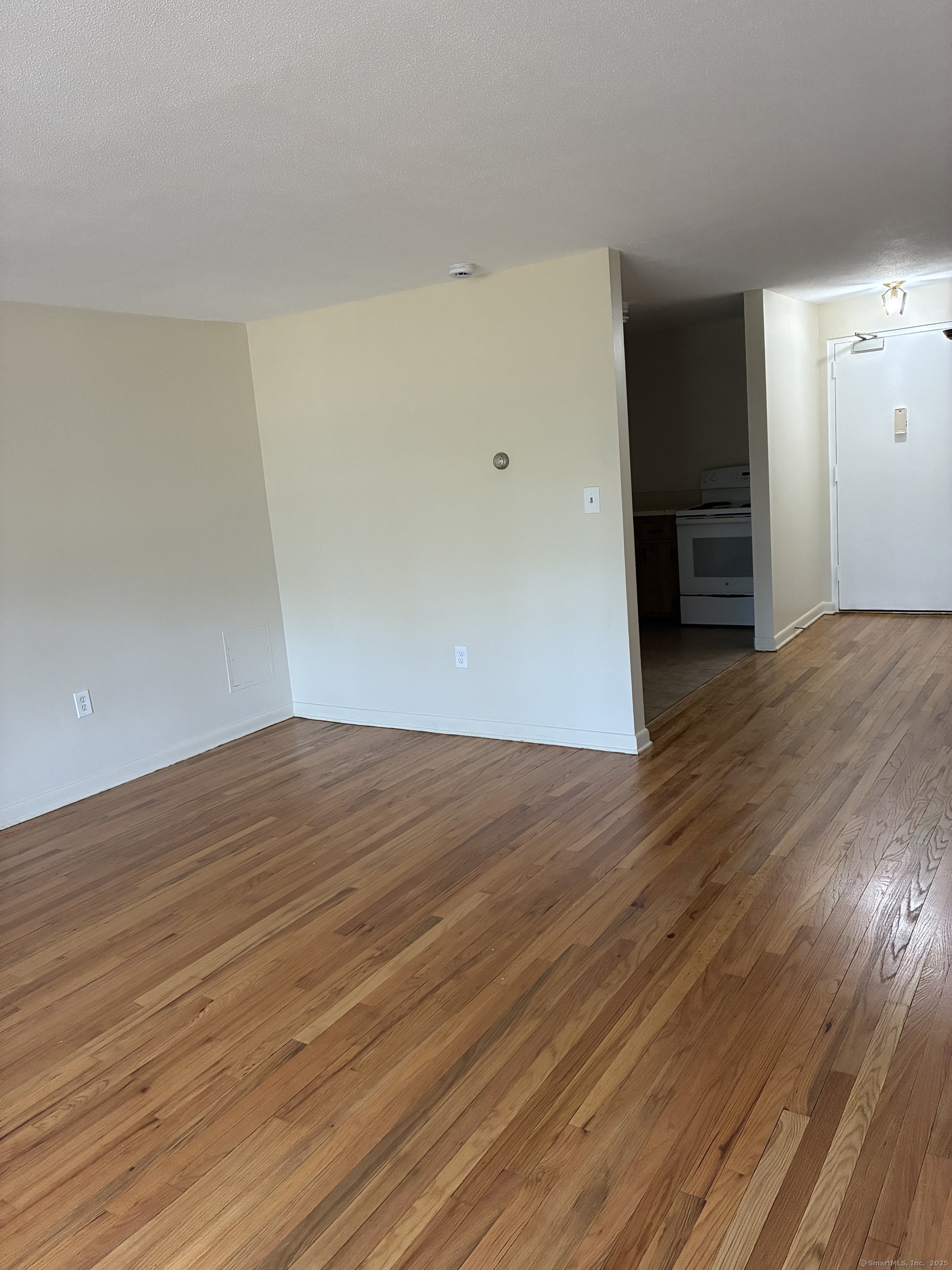 108 Oakwood Avenue West Hartford CT 06119