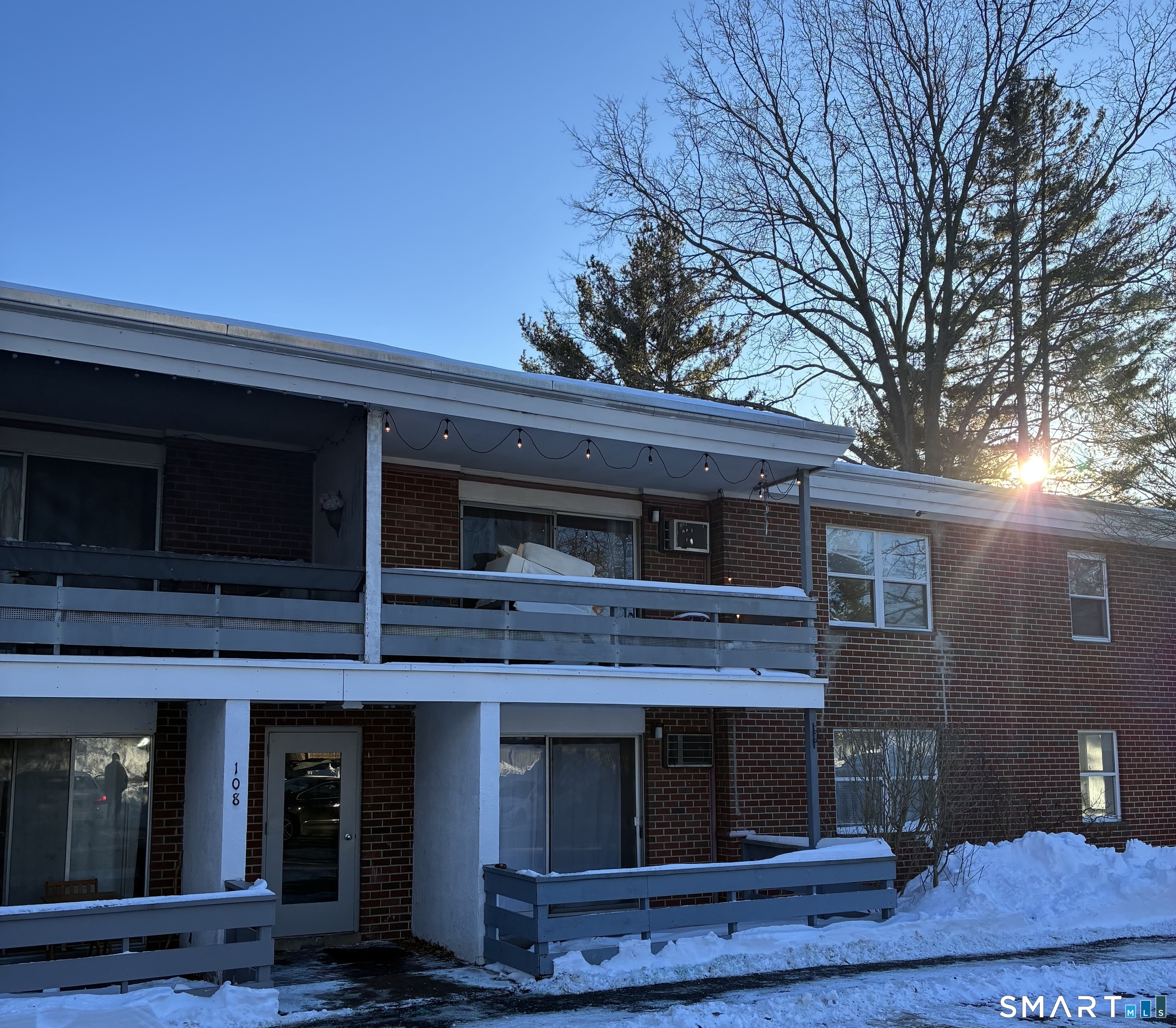 108 Oakwood Avenue West Hartford CT 06119