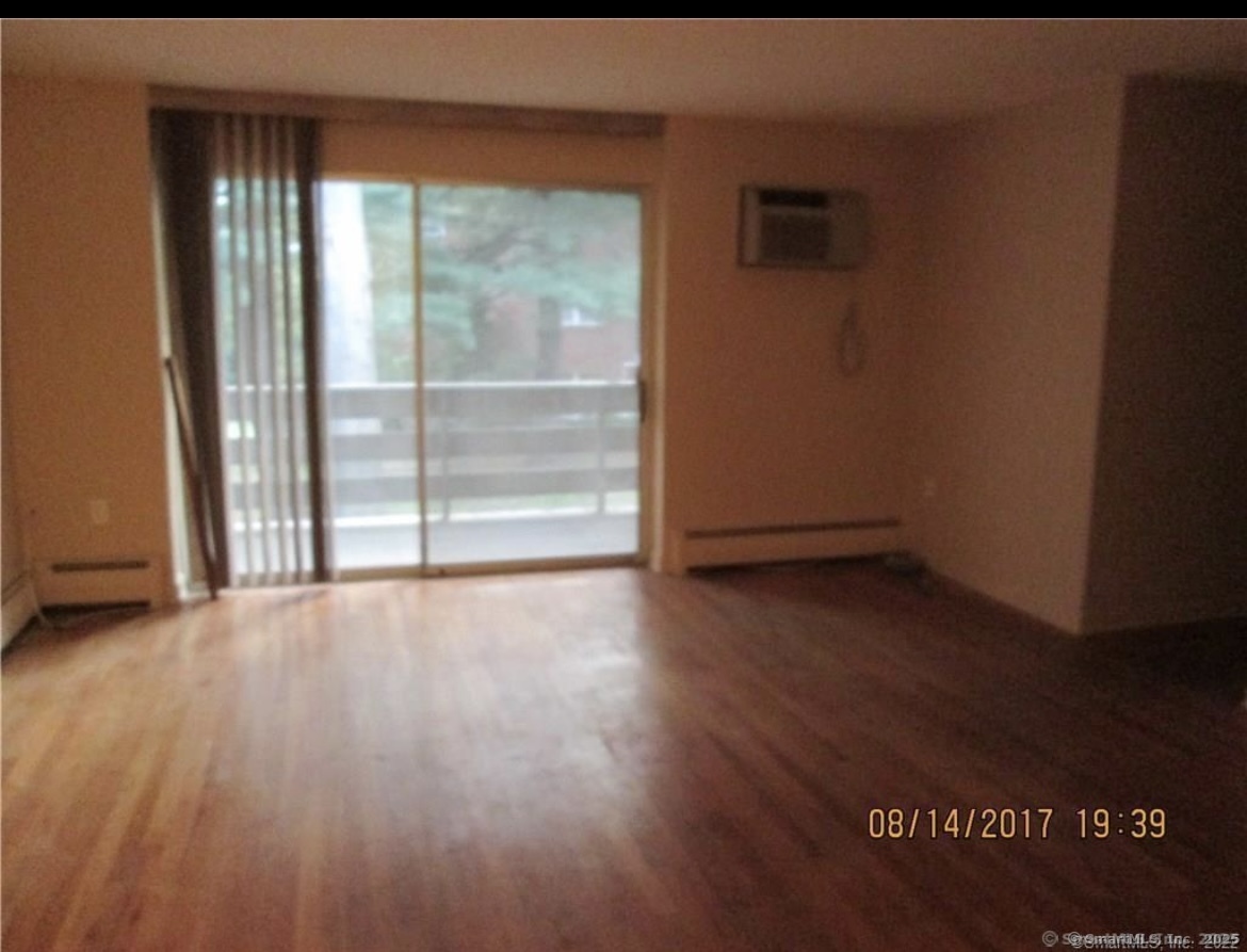 108 Oakwood Avenue West Hartford CT 06119