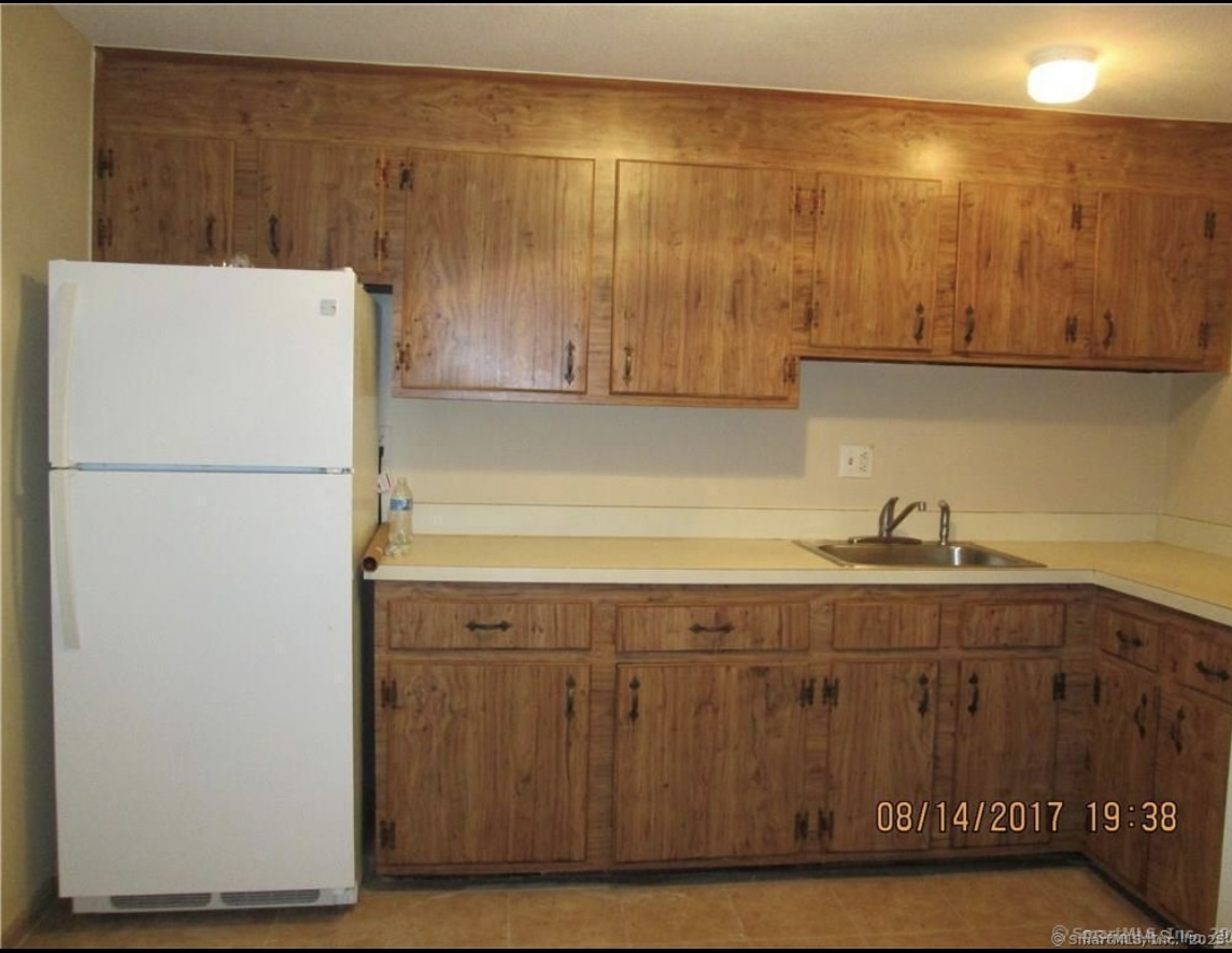 108 Oakwood Avenue West Hartford CT 06119