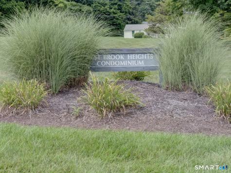 40 Eastbrook Heights Mansfield CT 06250