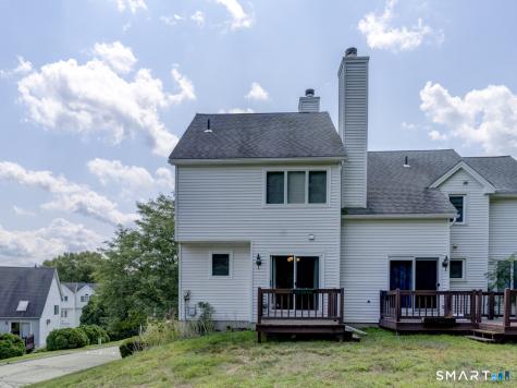 40 Eastbrook Heights Mansfield CT 06250