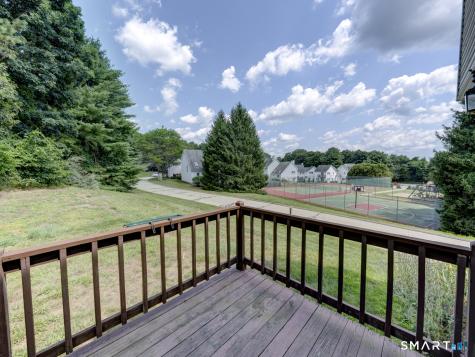 40 Eastbrook Heights Mansfield CT 06250