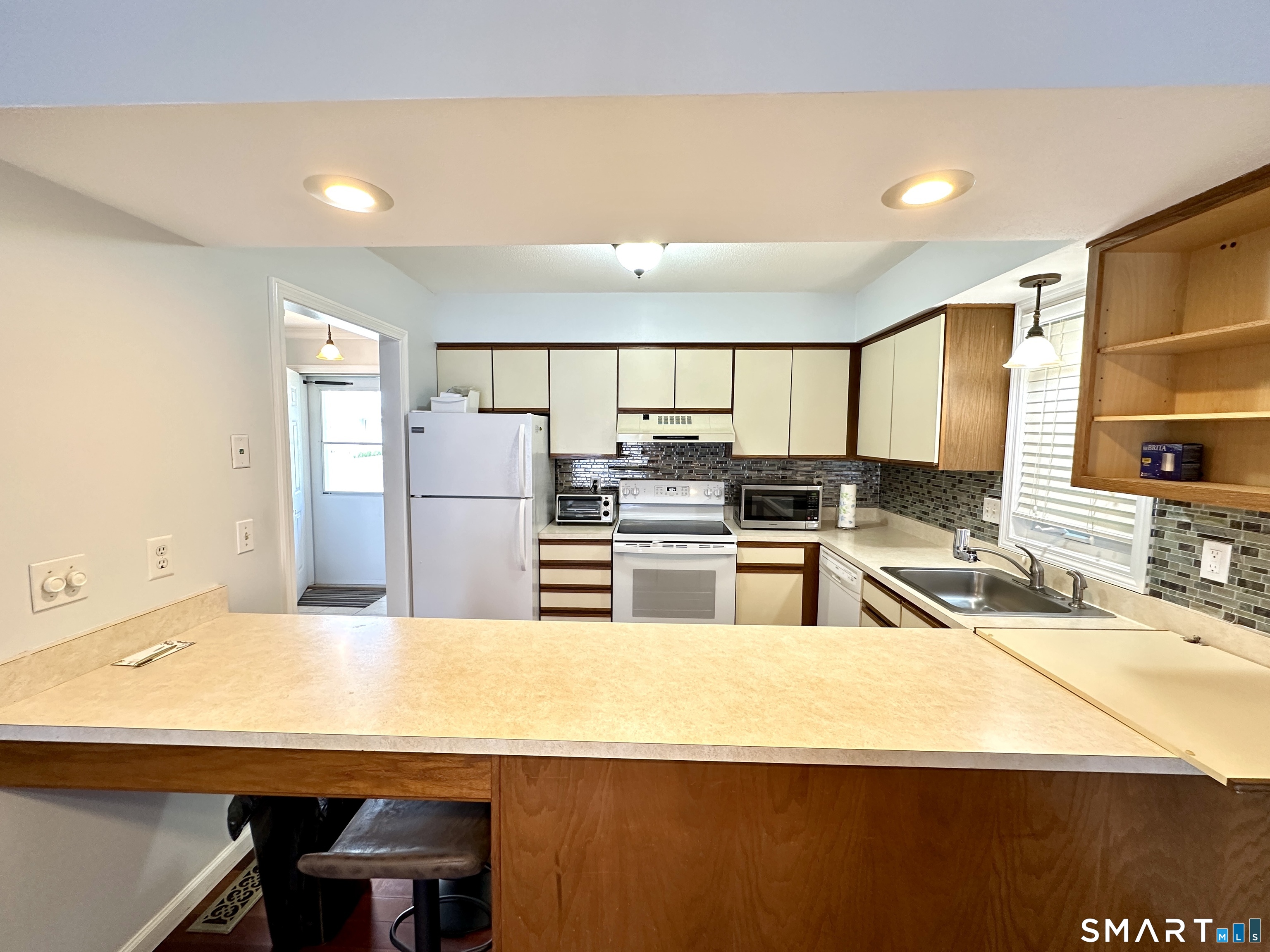 24 Oak Ridge Drive Windsor Locks CT 06096