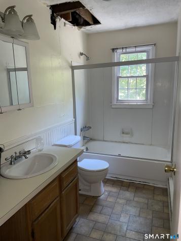 389 South Main Street Seymour CT 06483
