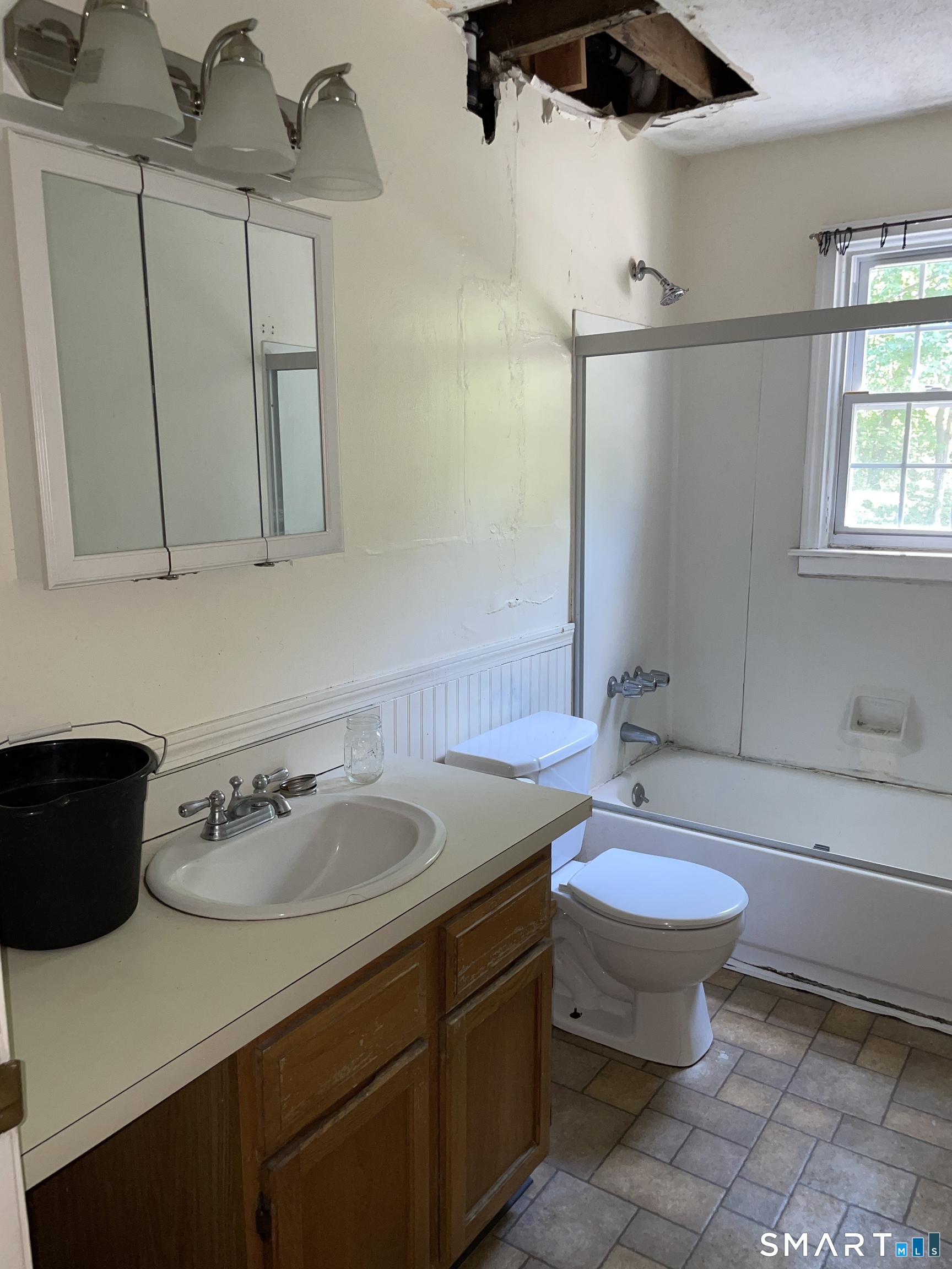 389 South Main Street Seymour CT 06483