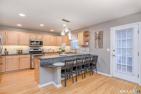 1705 Eaton Court Danbury CT 06811
