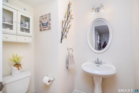 1705 Eaton Court Danbury CT 06811