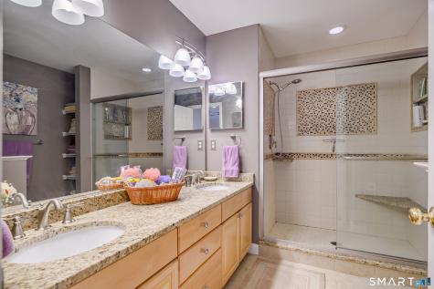 1705 Eaton Court Danbury CT 06811