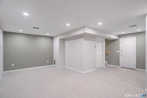 1705 Eaton Court Danbury CT 06811