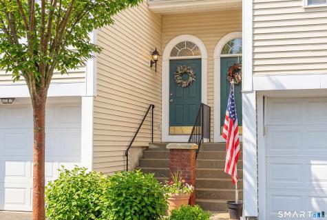 1705 Eaton Court Danbury CT 06811
