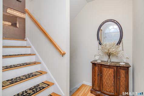 1705 Eaton Court Danbury CT 06811