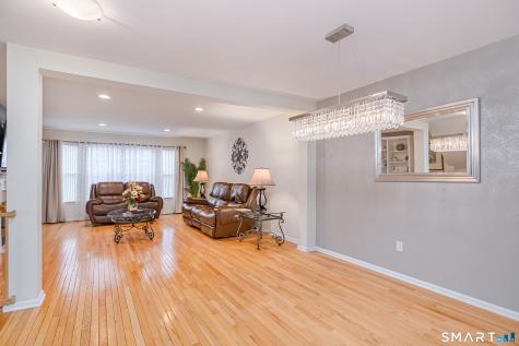 1705 Eaton Court Danbury CT 06811
