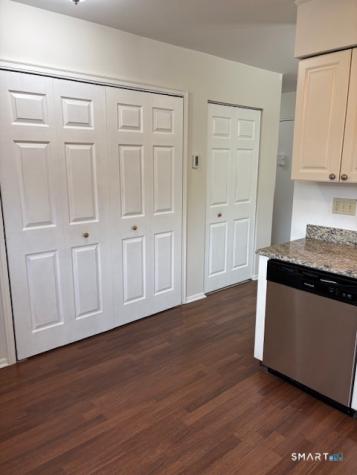33 Essex Court Meriden CT 06450