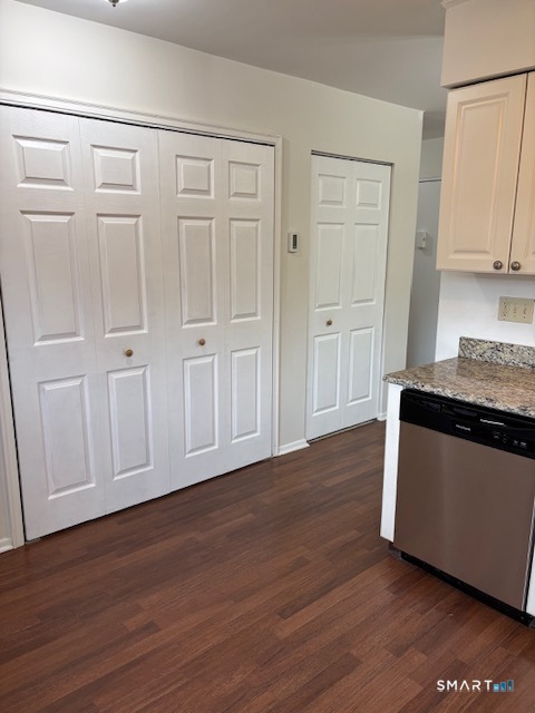33 Essex Court Meriden CT 06450
