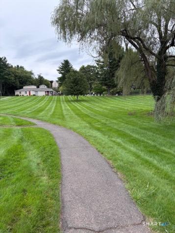 33 Essex Court Meriden CT 06450