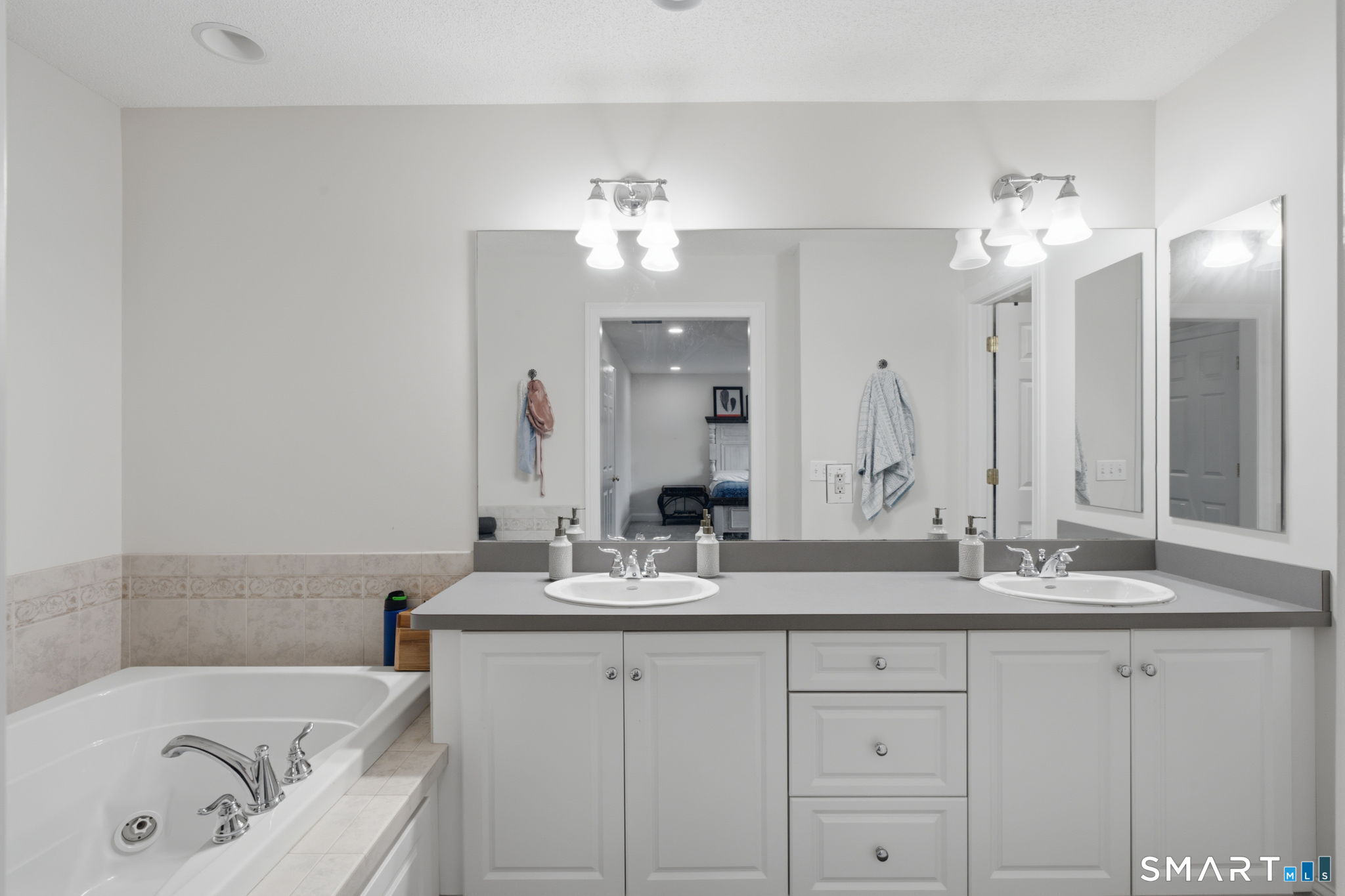7 Bridlewood Lane Vernon CT 06066