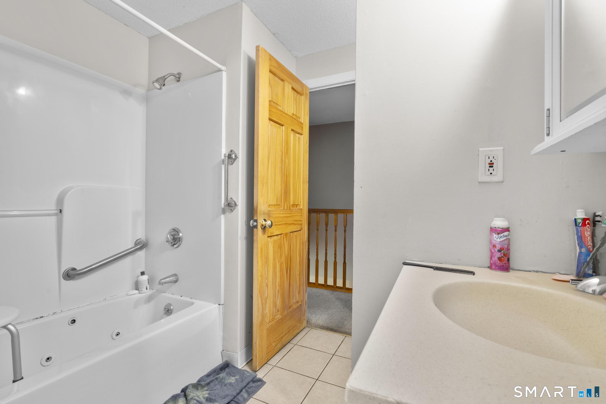 560 Shennecossett Road Groton CT 06340