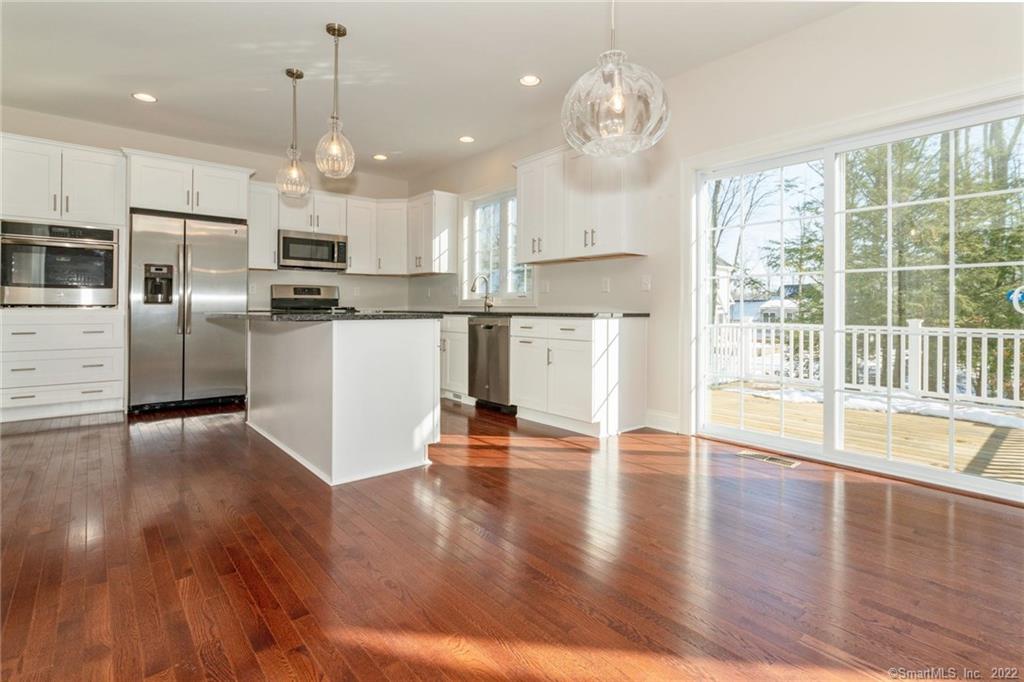5 Londonderry Court Avon CT 06001