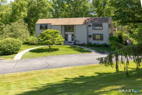 91 Riverview Road East Lyme CT 06357