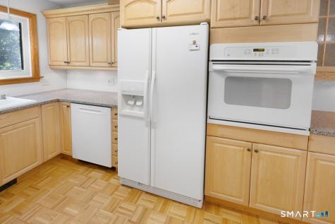 91 Riverview Road East Lyme CT 06357