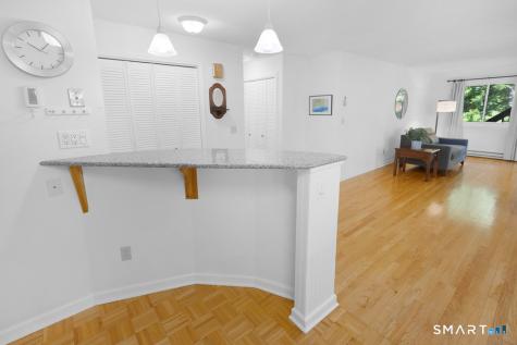 91 Riverview Road East Lyme CT 06357