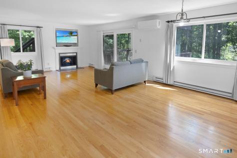 91 Riverview Road East Lyme CT 06357