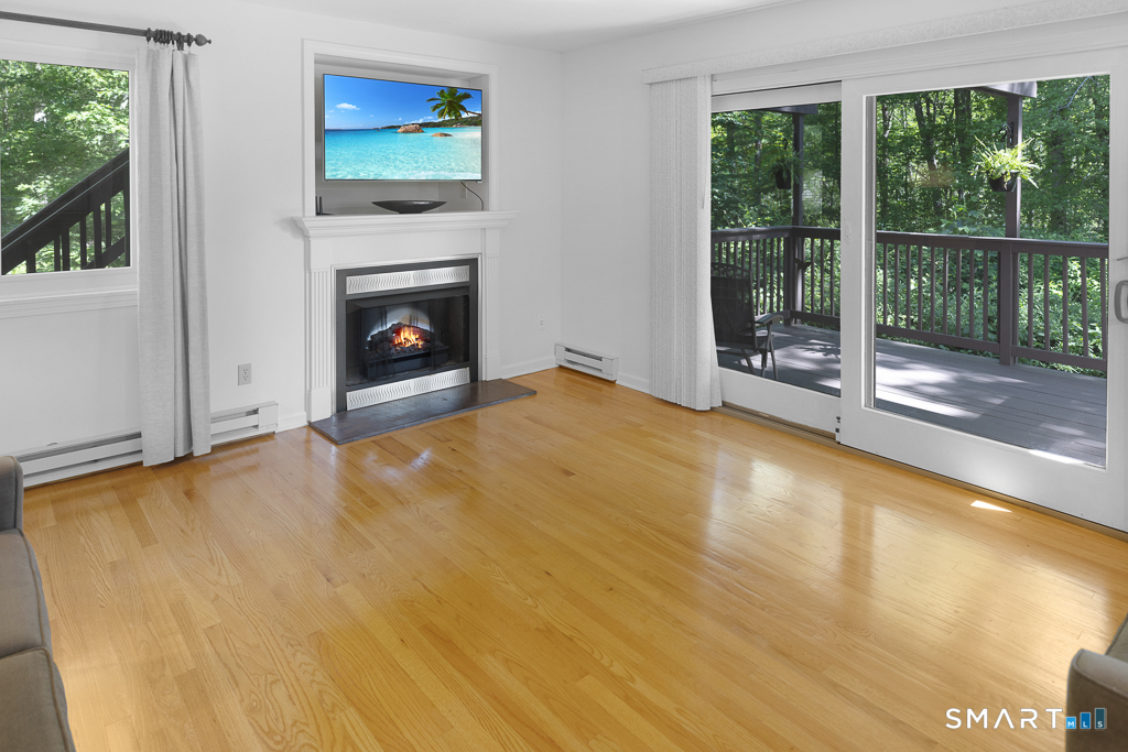 91 Riverview Road East Lyme CT 06357