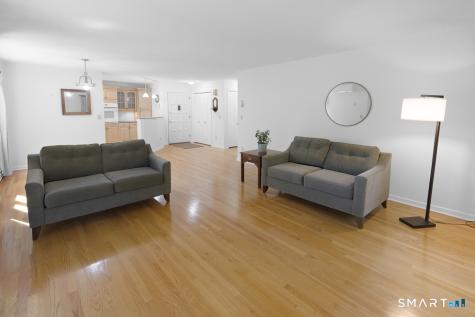 91 Riverview Road East Lyme CT 06357