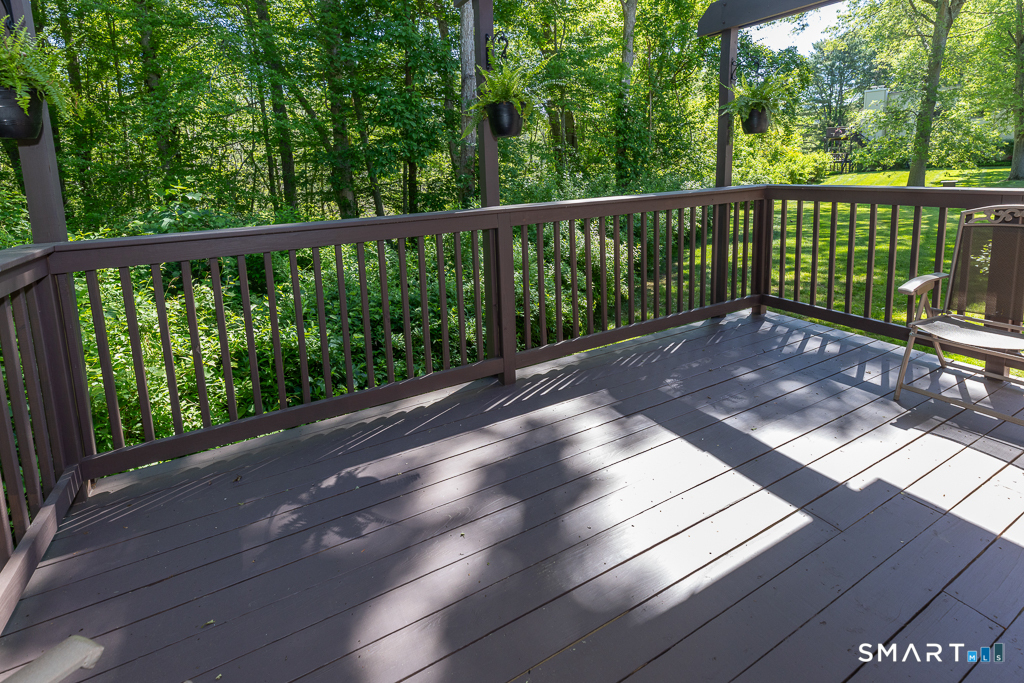 91 Riverview Road East Lyme CT 06357