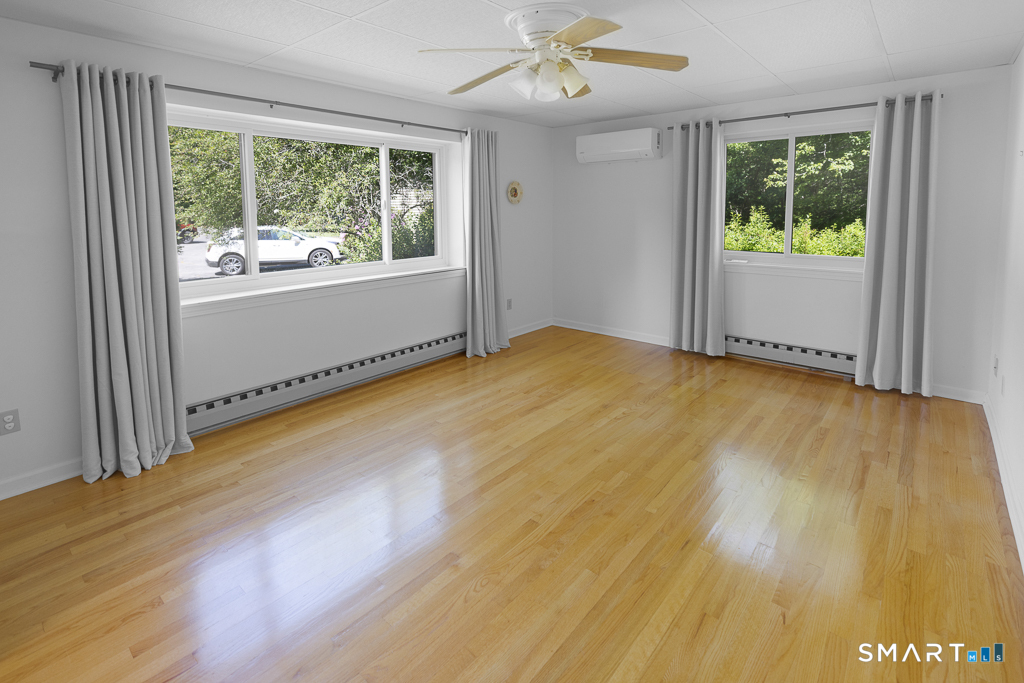91 Riverview Road East Lyme CT 06357