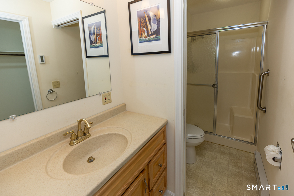 91 Riverview Road East Lyme CT 06357
