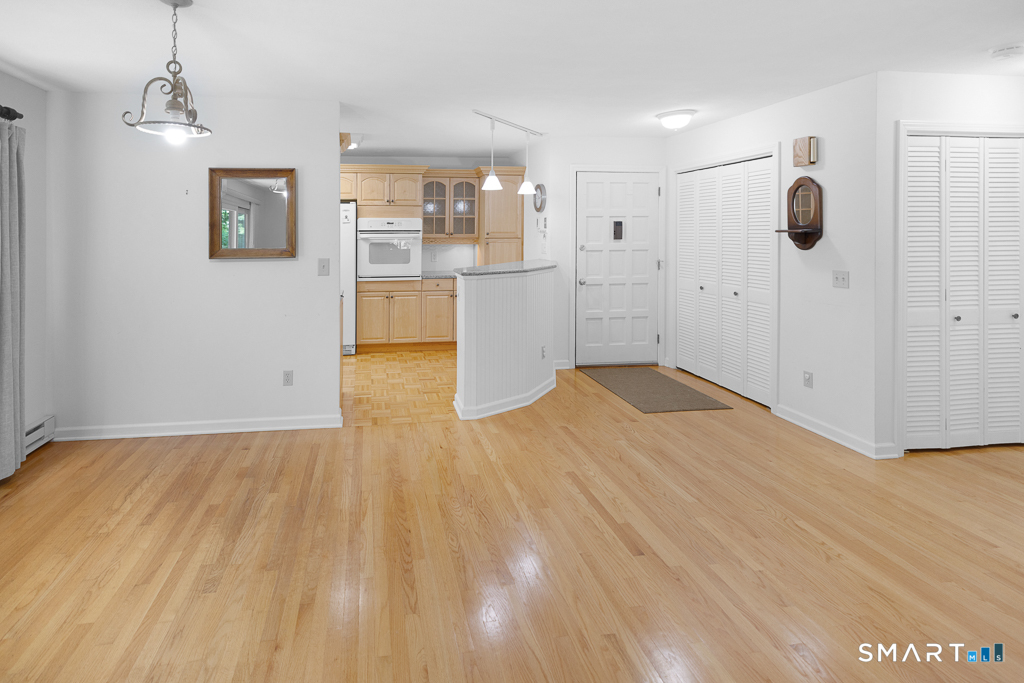 91 Riverview Road East Lyme CT 06357