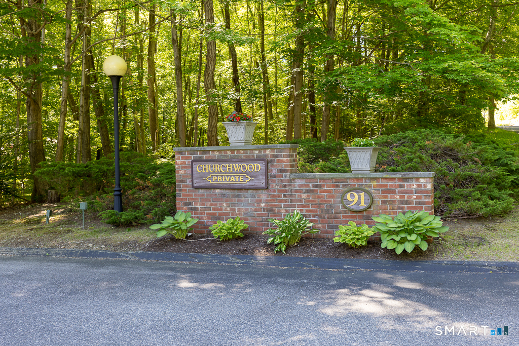 91 Riverview Road East Lyme CT 06357