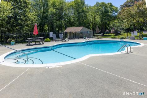 91 Riverview Road East Lyme CT 06357