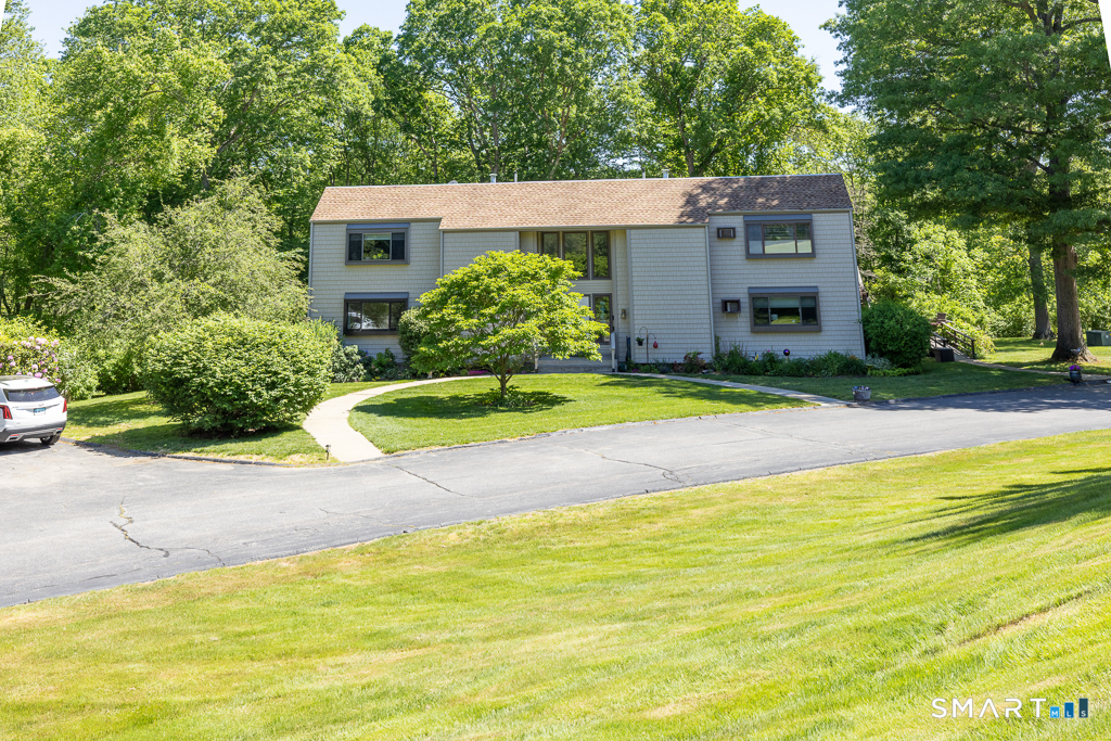 91 Riverview Road East Lyme CT 06357