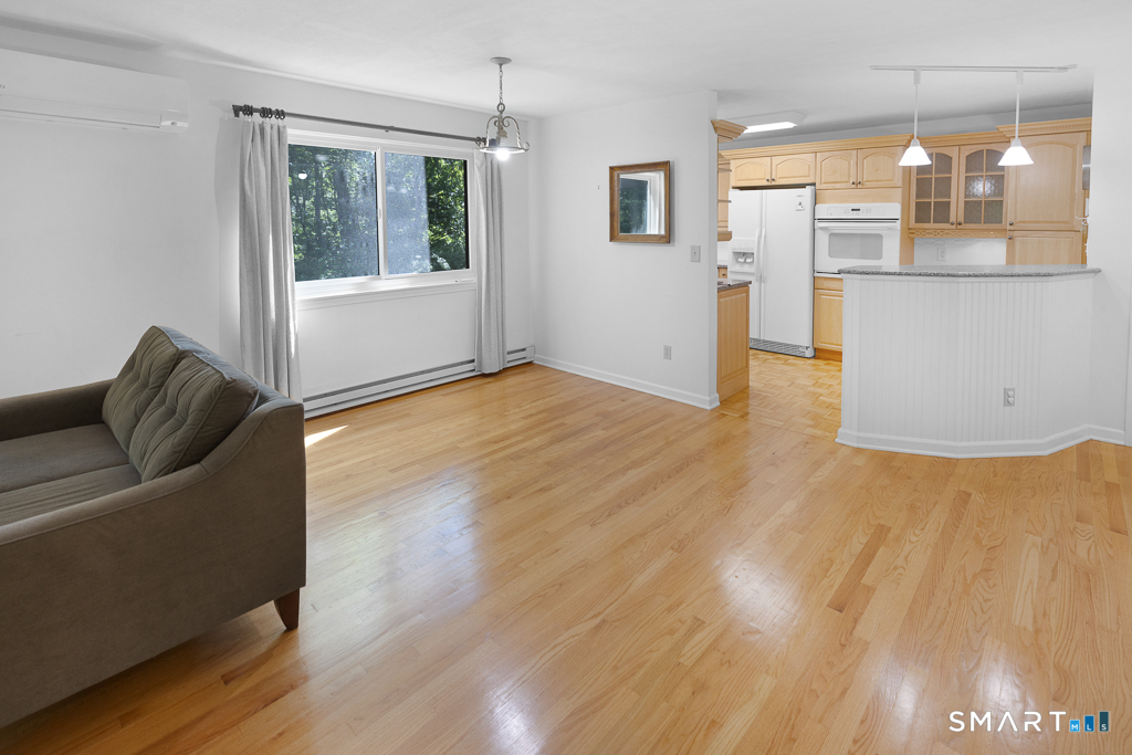 91 Riverview Road East Lyme CT 06357