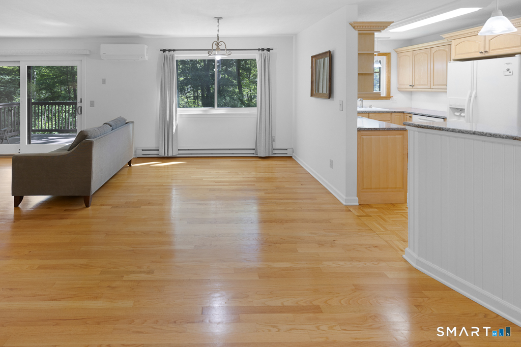 91 Riverview Road East Lyme CT 06357