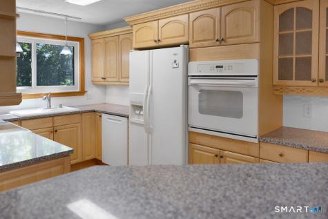 91 Riverview Road East Lyme CT 06357